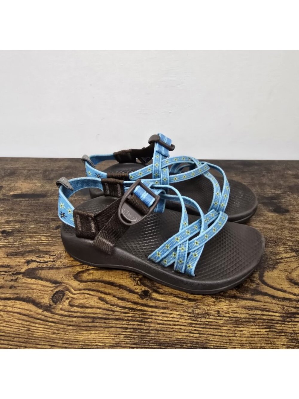 Chaco ZX/1 Sport Sandals Kids Youth Junior Size 1 Blue Daisy Starburst Outdoor